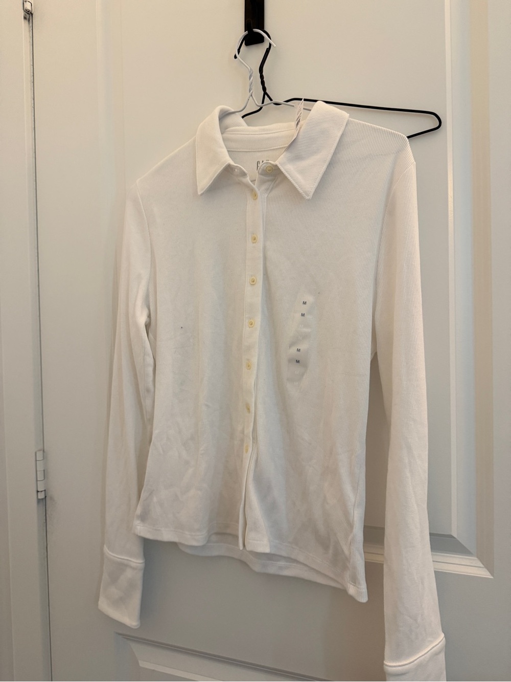 Classic White Button-Front Ribbed Long Sleeve Top